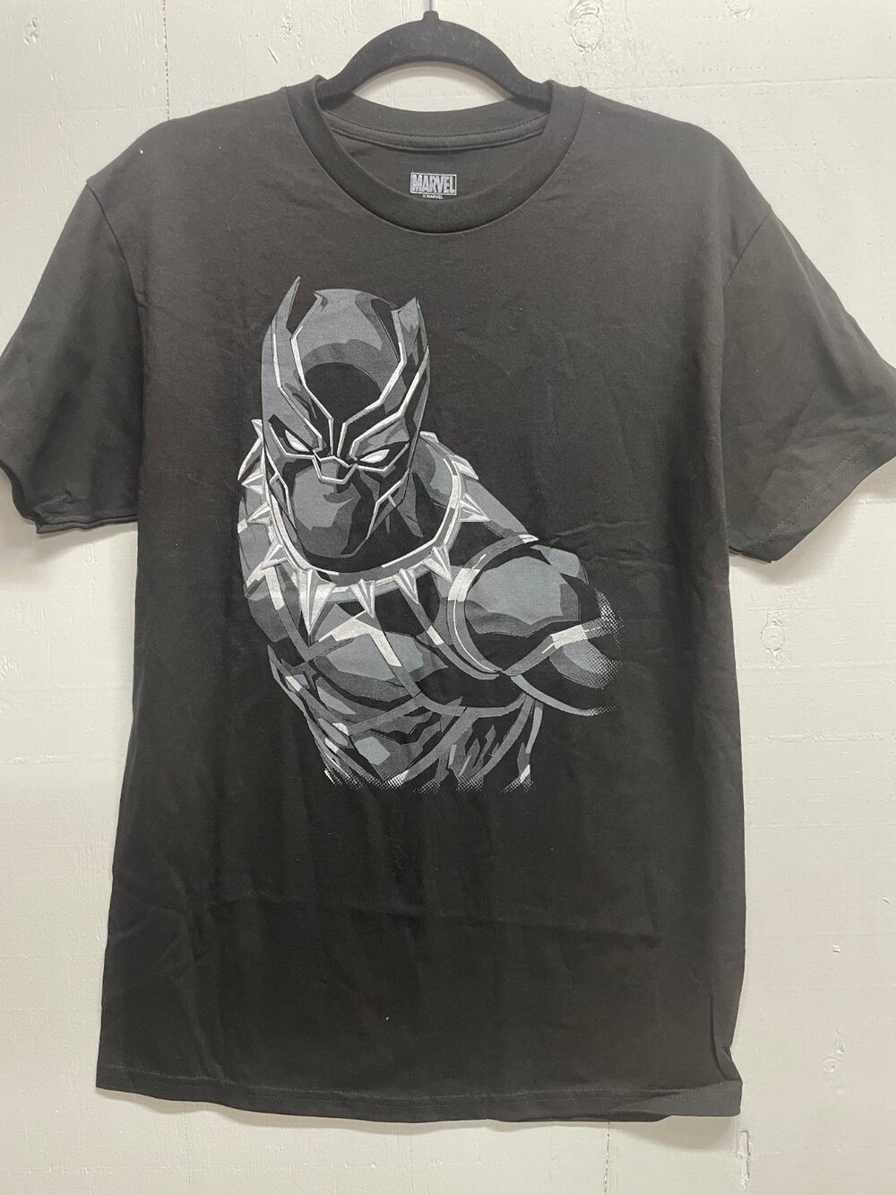 Black Panther T-Shirt Size Medium Marvel Black New Without Tags
